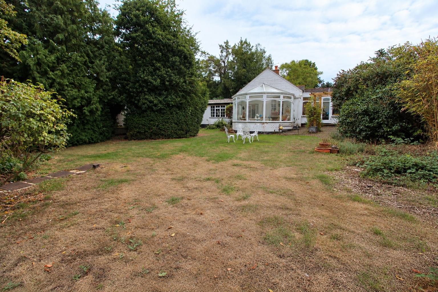 Reading Road, Lower Basildon